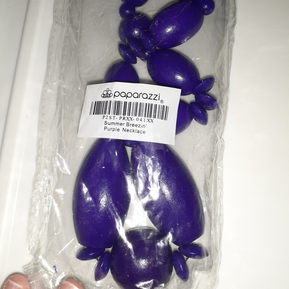 Summer Breezin Purple Necklace - Picture 7 of 8